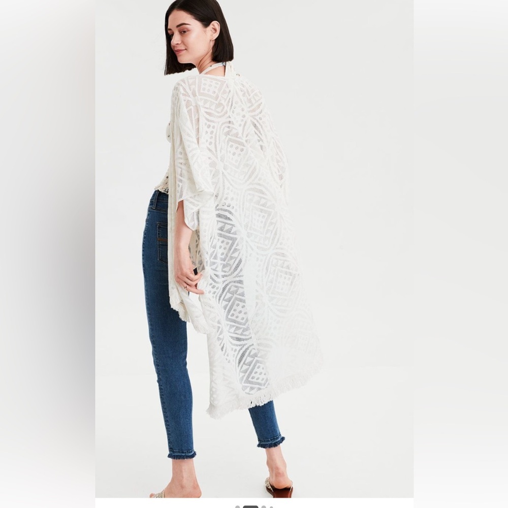 American Eagle Poncho Shrug Kimono Beige/Creme One size fits most